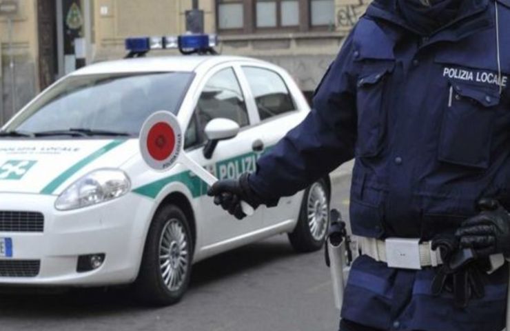 8 agenti di polizia concorso