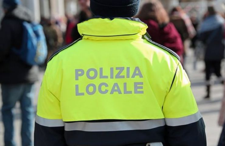 8 agenti di polizia concorso